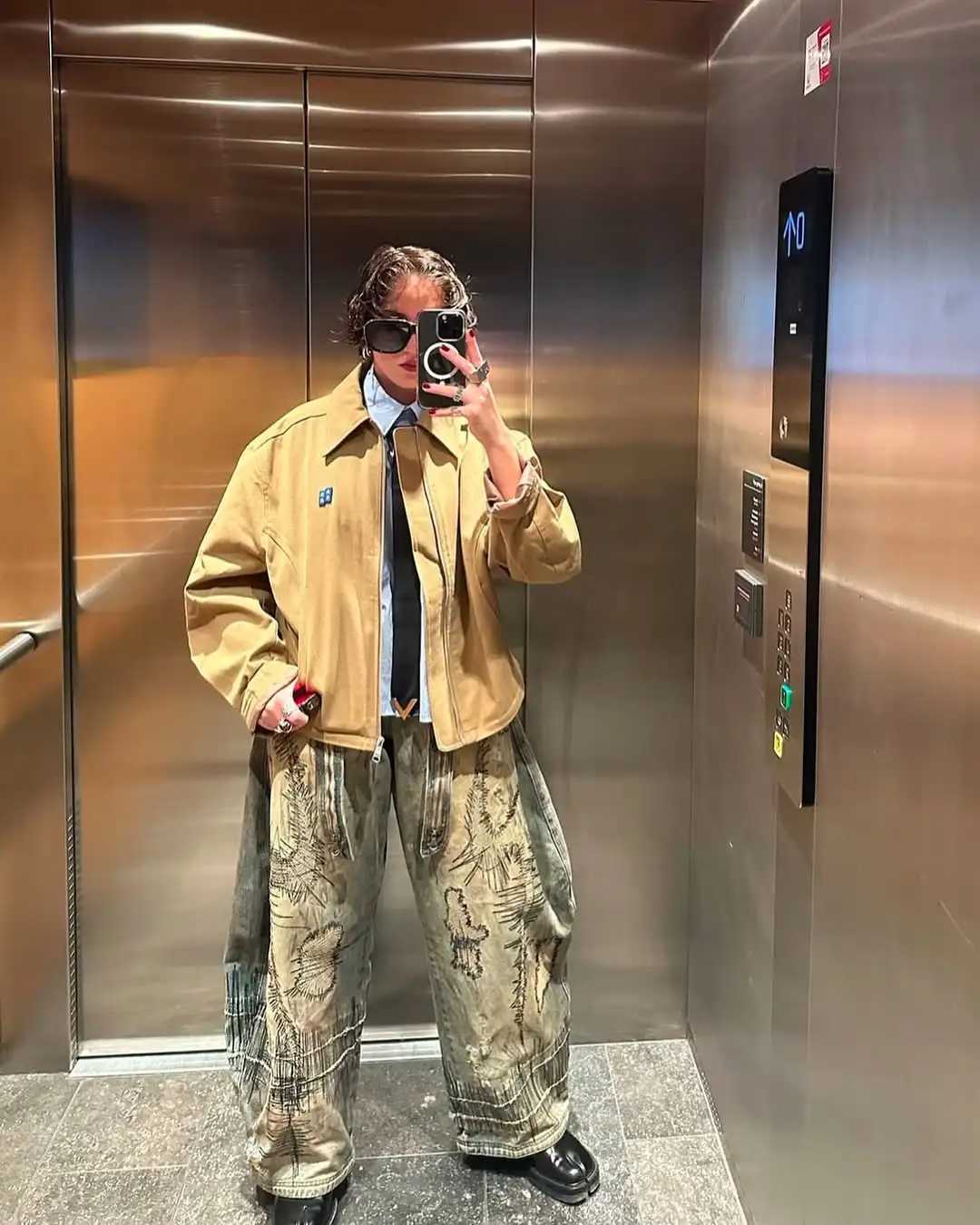 American garbage soil dyeing damage art design patch work embroidery wide leg jeans mens loose trend new floor pants mens clothing X250415