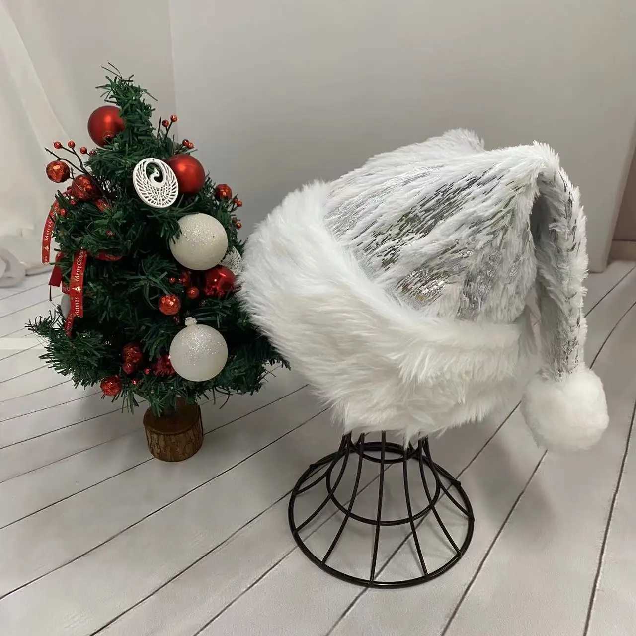 Plush Hat for Adult Bronzing Striped Fur-Brimmed Party Atmosphere Xmas Costume Pompom Santa 30x45cm Y251115