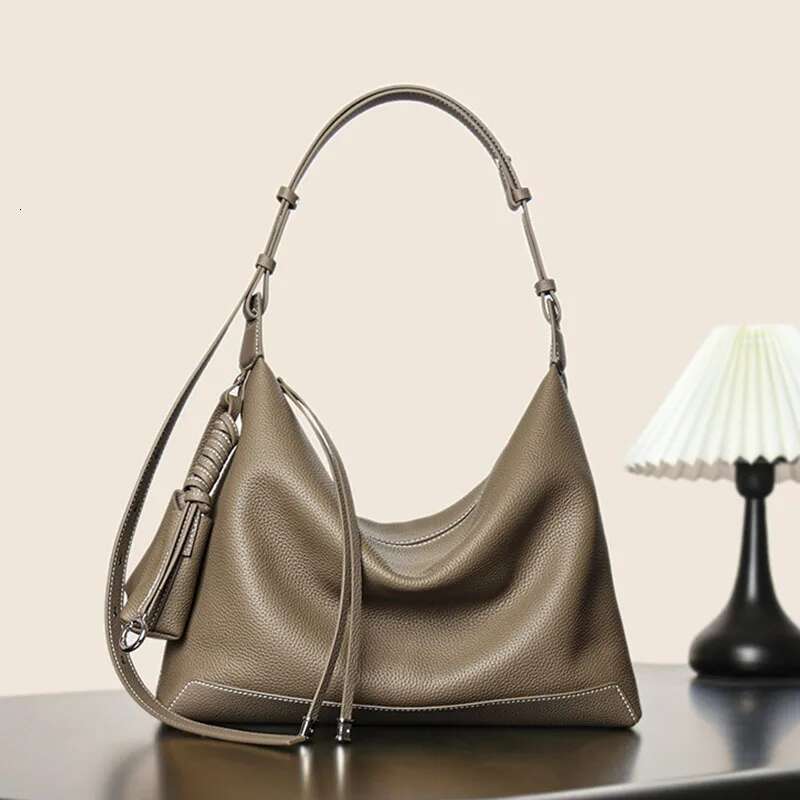 Women Tote Bag Fashion Underarm Pouch Large Capacity Soft Leather Shoulder Bags Casual Portable Commuter Retro Crossbody Handbag