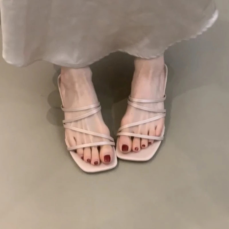 Summer Womens Open Lace Slide Fashion Narrowband Slide Womens Outdoor Street Style Low Heels Shoes 250411