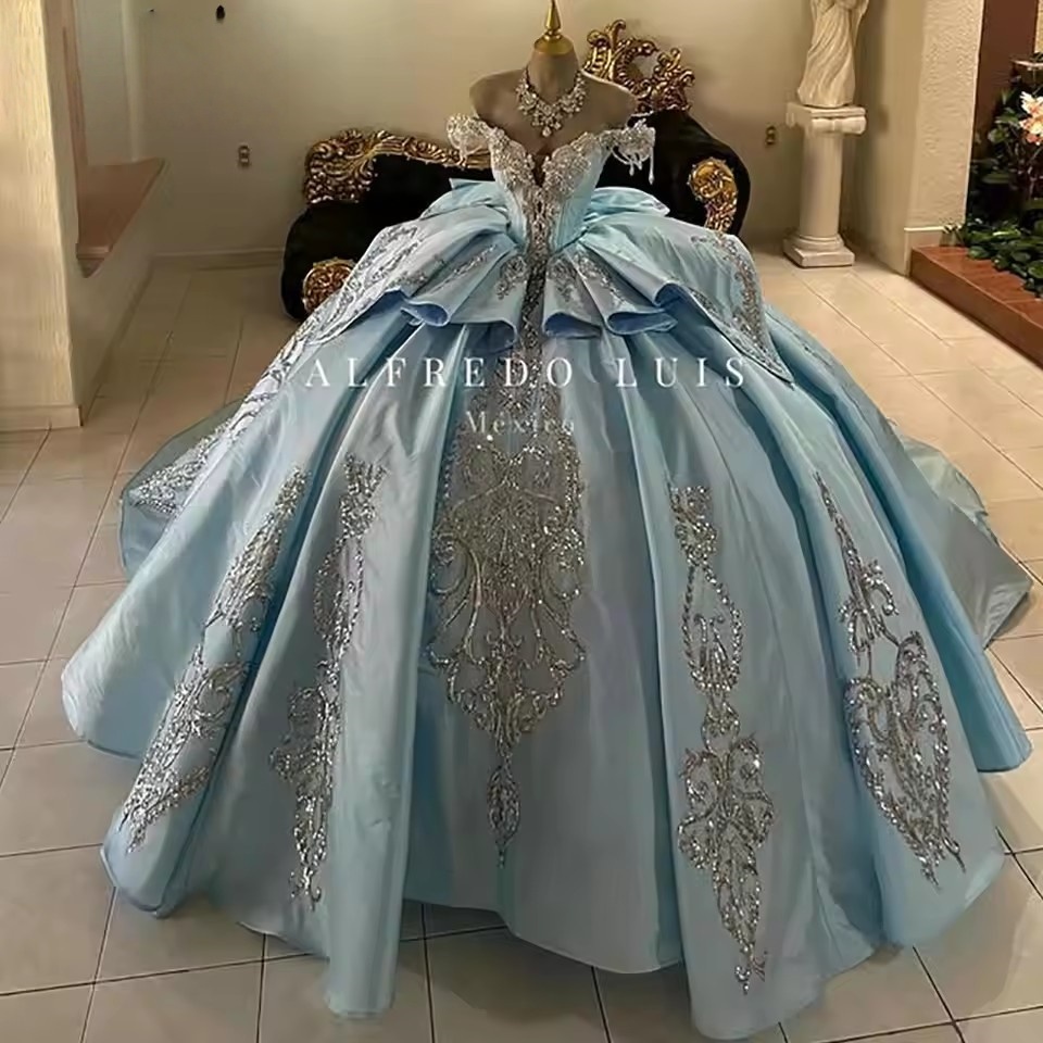 Sky Blue Off The Shoulder Bow Ruffles Quinceanera Dresses Ball Gown Beading Crystal Appliques Lace Sweet 15 Anos Customized