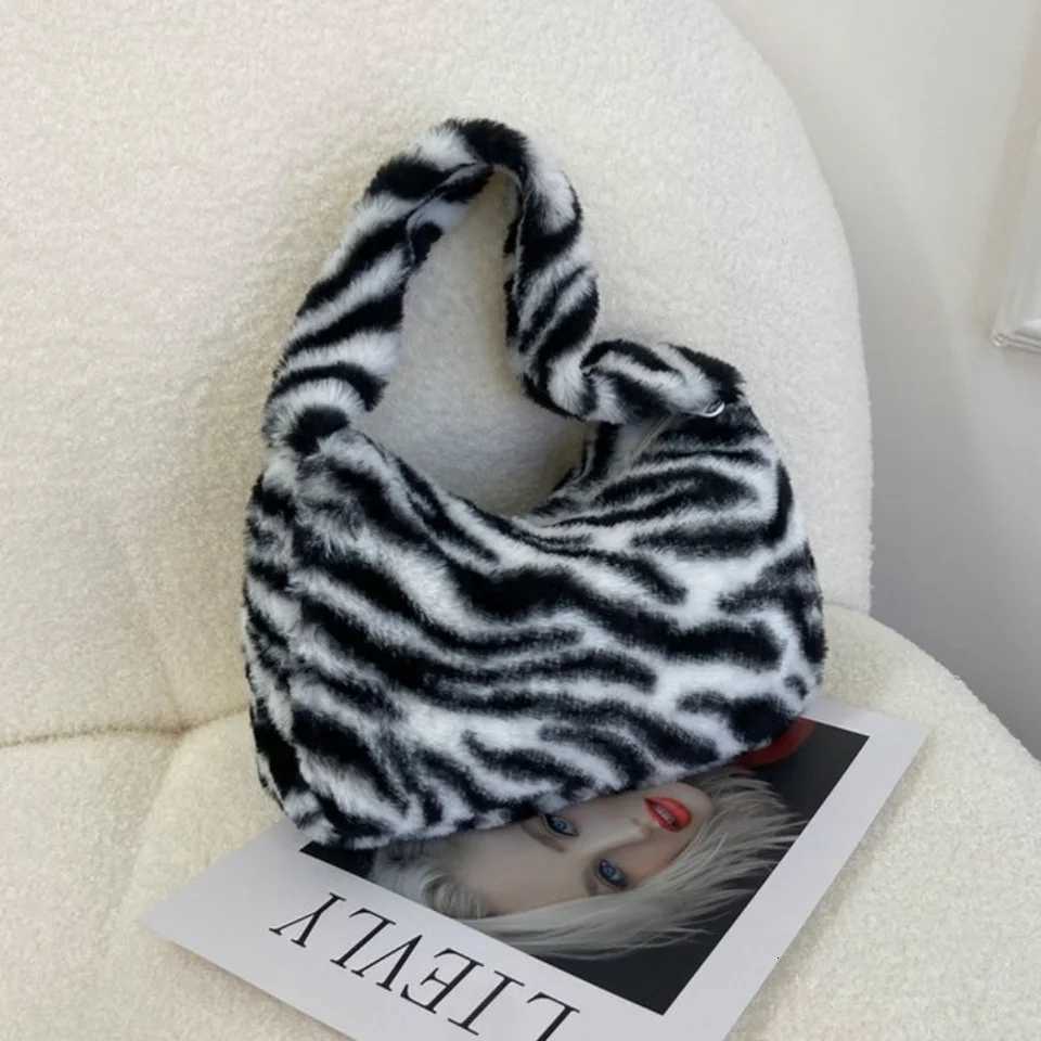 Stylish Leopard Pattern Tote Bag Soft Plush Handbag Underarm Shoulder Bag WomenS Casual Armpit Bag Lipstick Key Bag TrendyW251115