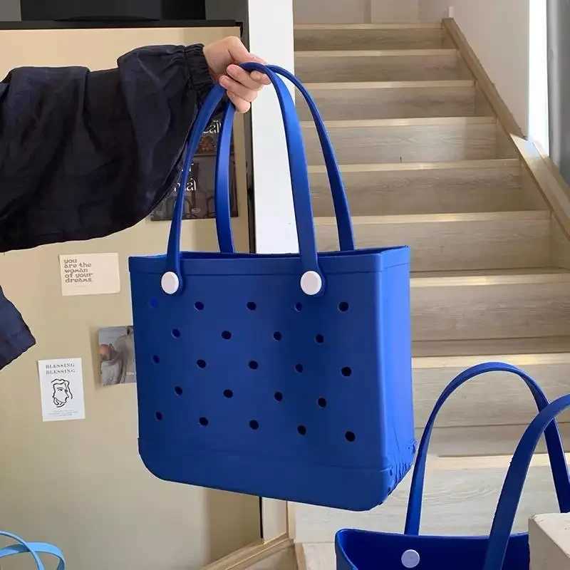 Home>Products>Changrong Cave Beach Handbag>Pet Travel Dual purpose Storage Bag>Womens Creative Handbag W250415