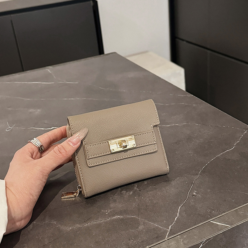 Free Shipping Designer bag Pattern Metal Buckle Wallet Leather Texture Design Multi-Card Slot Storage Short Zip Wallet Daily Portable Fashion Card Hol