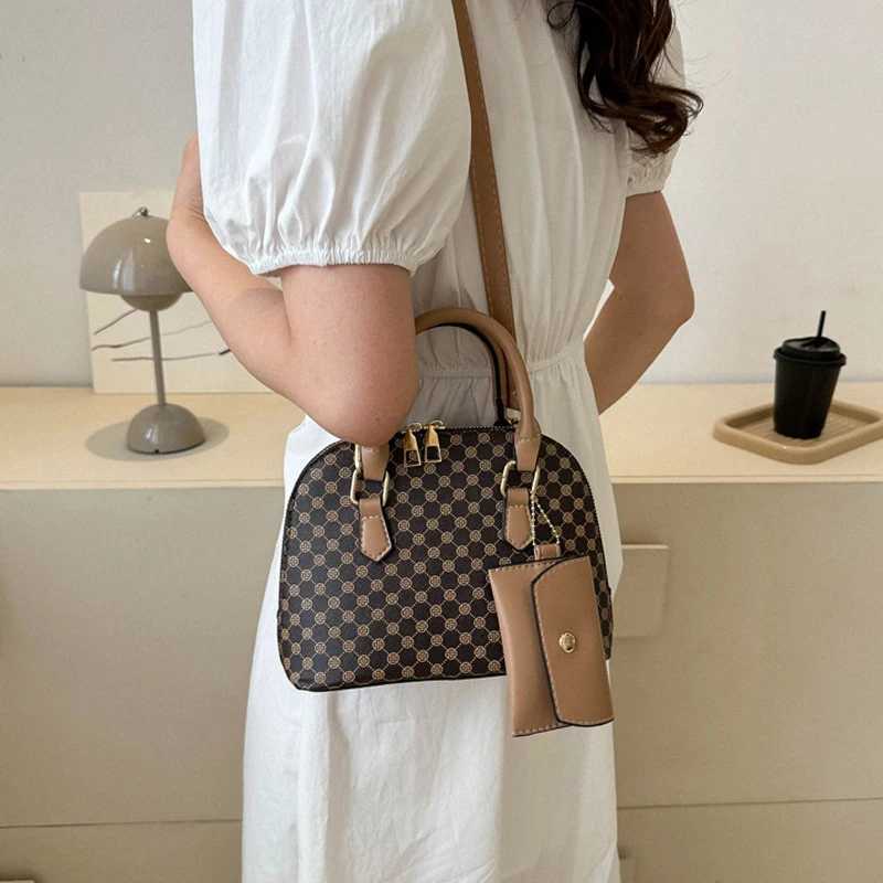 Luxury Shell Bag Fashion Womens Handbag Korean Style Shoulder Bag Plaid Print Crossbody Bag Shell Shape Wallet Card BagW251115