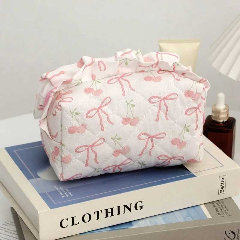 New Pink Bow Printed Makeup Bag Suitable for Women Large Capacity Organizer of Bedding Cosmetics Travel Toilet Bag Portable W BagXJ250415