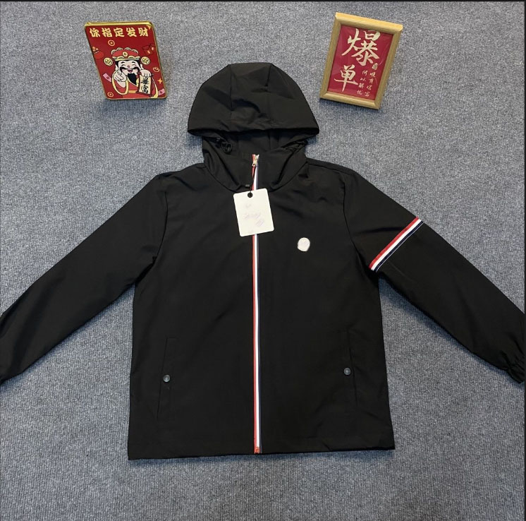 Jacket windbreaker mens designer Outdoor Jackets designer Mens brand Windbreaker hooded Coats With badge Man Women Coat spring autumn Outerwear