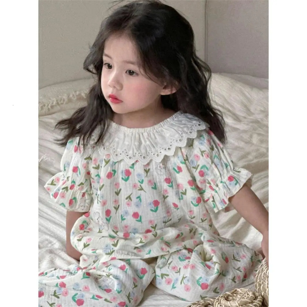 Girls Pajamas Princess Style Korean Small Floral Lace Sweet Home Clothes Baby Short Sleeved Pants Air-conditioned Clothes 250403