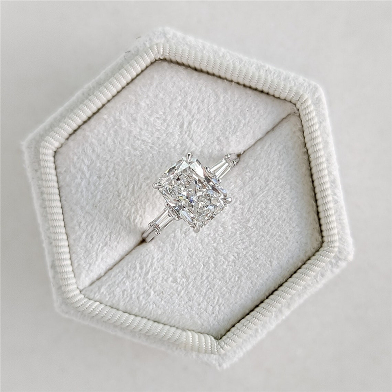 Jewelry 18K White Solid Real Gold Womens Engagement Ring 2.0 Carat Radiant Cut Lab Diamond Wedding Ring With Trapeziod Solitaire Gold Ring For Women