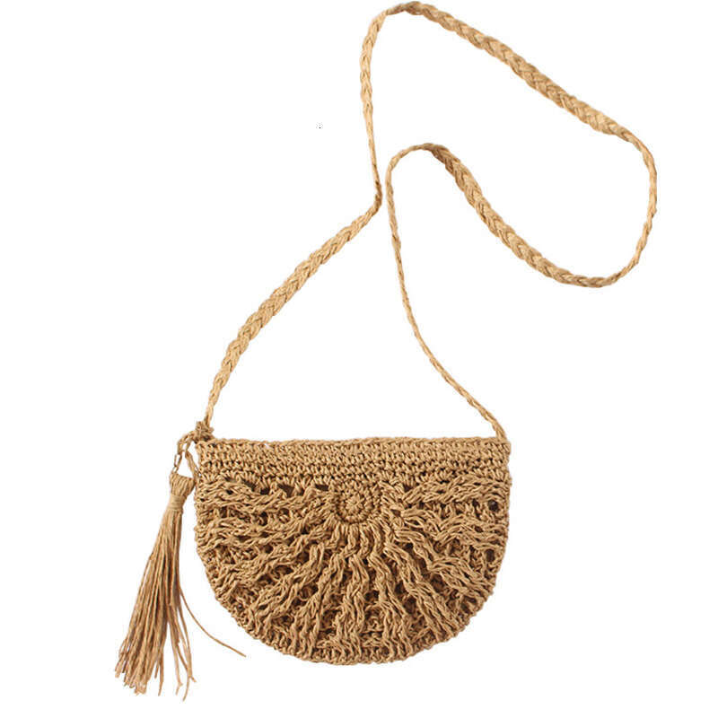 Handmade Beach Bag Grass New Product Single Shoulder Crossbody Women's Beach Woven Tassel Japanese And Korean Fashion Leisure Artistic Small Bag 