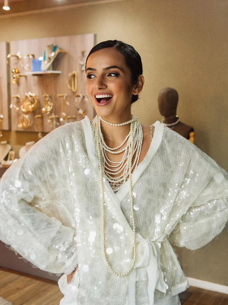 Women Fashion Sequin Lace Up Jackets Elegant V-neck Long Sleeve Shining Cardigan Coats 2025 Spring Female Chic High Street Tops 250410