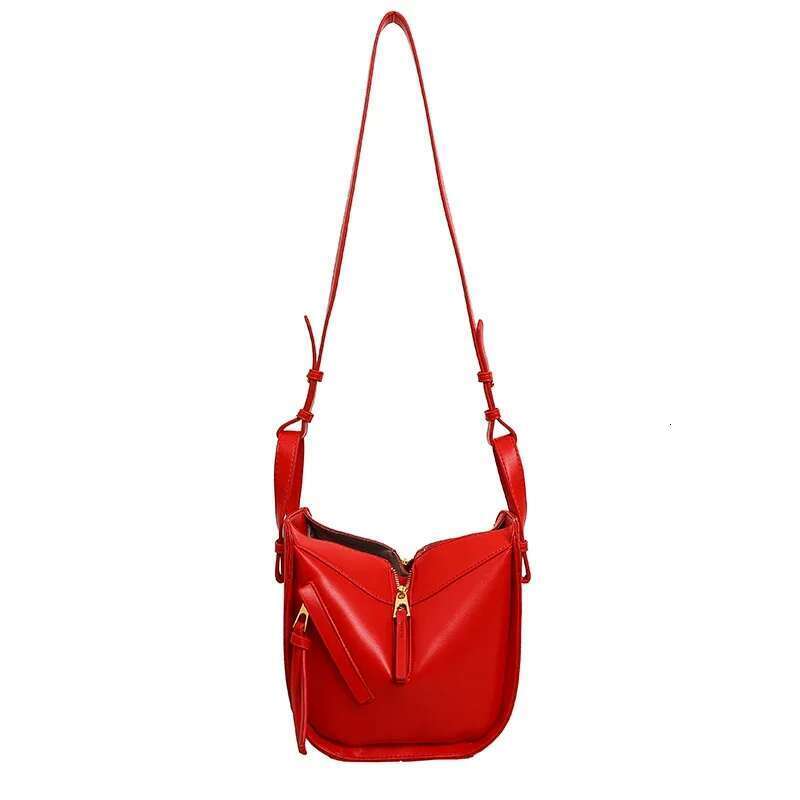 PU Hasp 2024 High Quality Women's Crossbody Solid Color Versatile Fashion Bucket Shoulder Bag Soft Trendy Designer Handbag