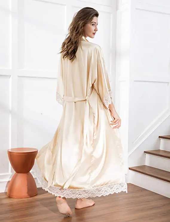 2019 New Silk Satin Lace Robes Bridesmaid Bride Robes Wedding Long Robe Bathrobe Womens Robe Lingerie Robe C251115