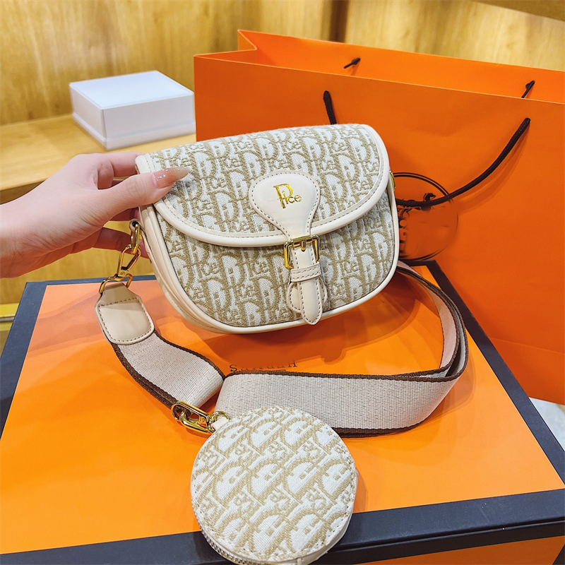 Designer bag free shipping 2025 new fashionable temperament saddle bag high-end printed shoulder crossbody bag for women