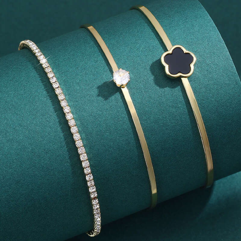 Straight new minimalist design petal wer three piece five leaf grass bracelet set