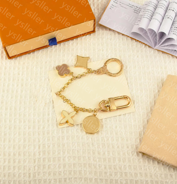 Holder S Designers Keychain Car Key Fashion Flower Keyring Bag Charm Lovers Gift 2211103Z 02