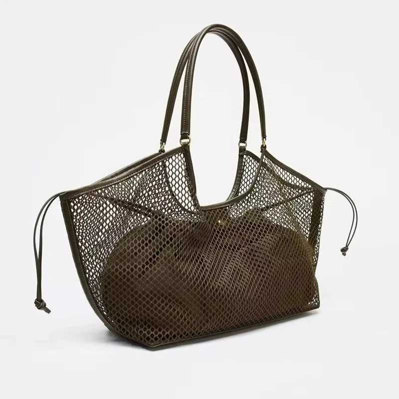 Designer womens mesh handbag large capacity womens commuting shoulder bag spring and summer new casual vacation lazy style handbag W250415