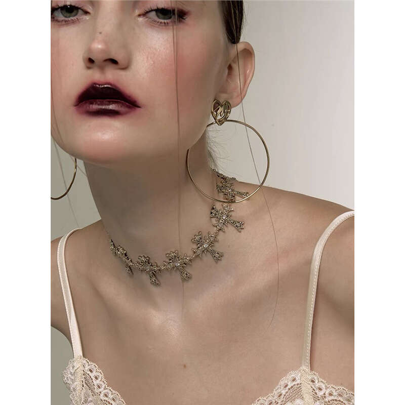 RORY collar collarbone chain Baroque style explosive flashing cross choker metal short neck strap