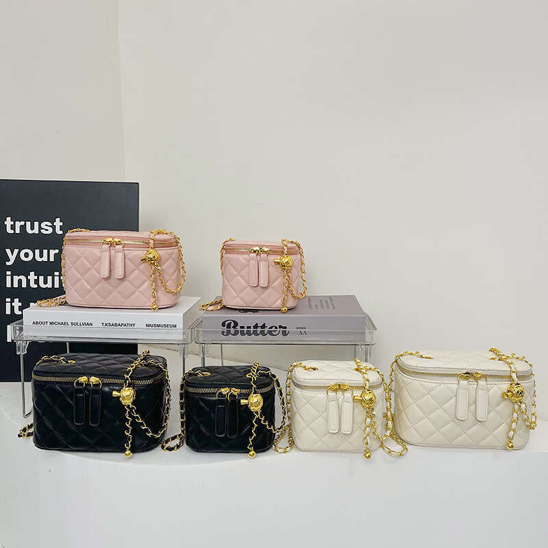 Spring and summer new niche box golden ball diamond grid chain small square bag, women's 2025 mini texture single shoulder crossbody bag