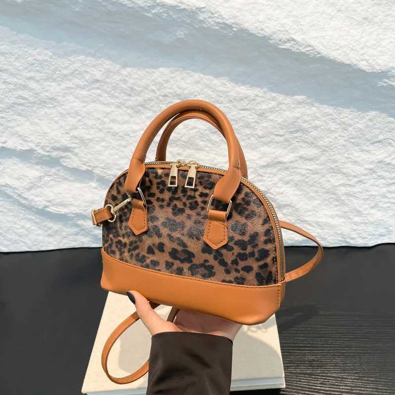 2025 Shell Shaped Shoulder Bag Elegant Leopard Print Crossbody Purse Stylish Womens Work Tote Fashionable Minimalist HandbagW251115