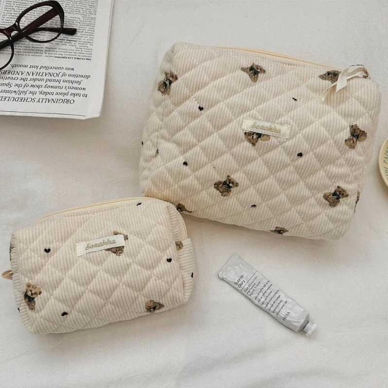 Carto Bear Womens Makeup Bag Portable Corduroy Womens Travel Makeup Storage Bag Simple Girl Pencil Box Cluh WalletXJ250415