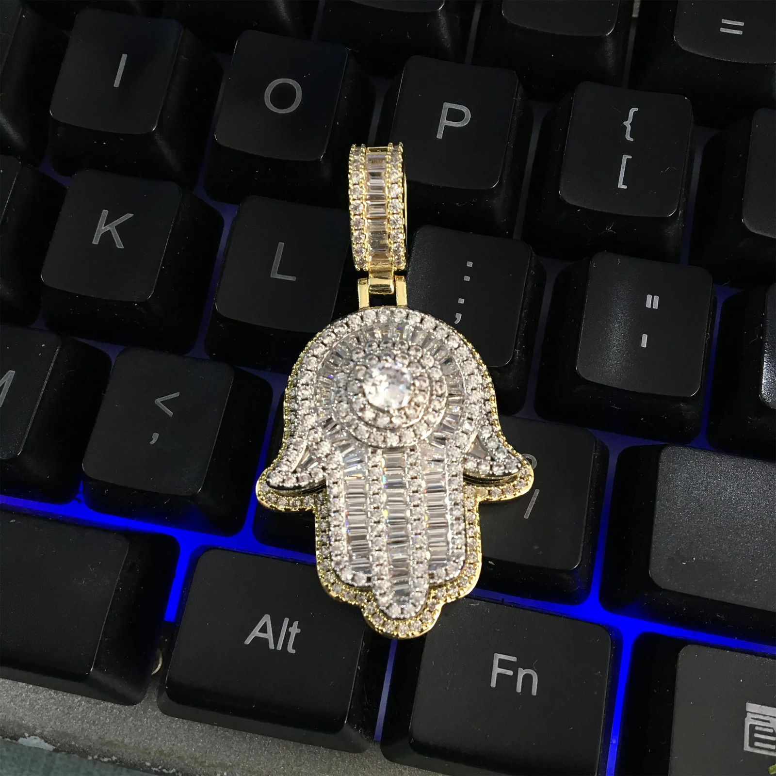 THE BLING KING Double Layer Famita Hamsa Hand Pendant Full Iced Out Bling Cubic Zirconia Necklace Hiphop Jewelry For Gift 250414