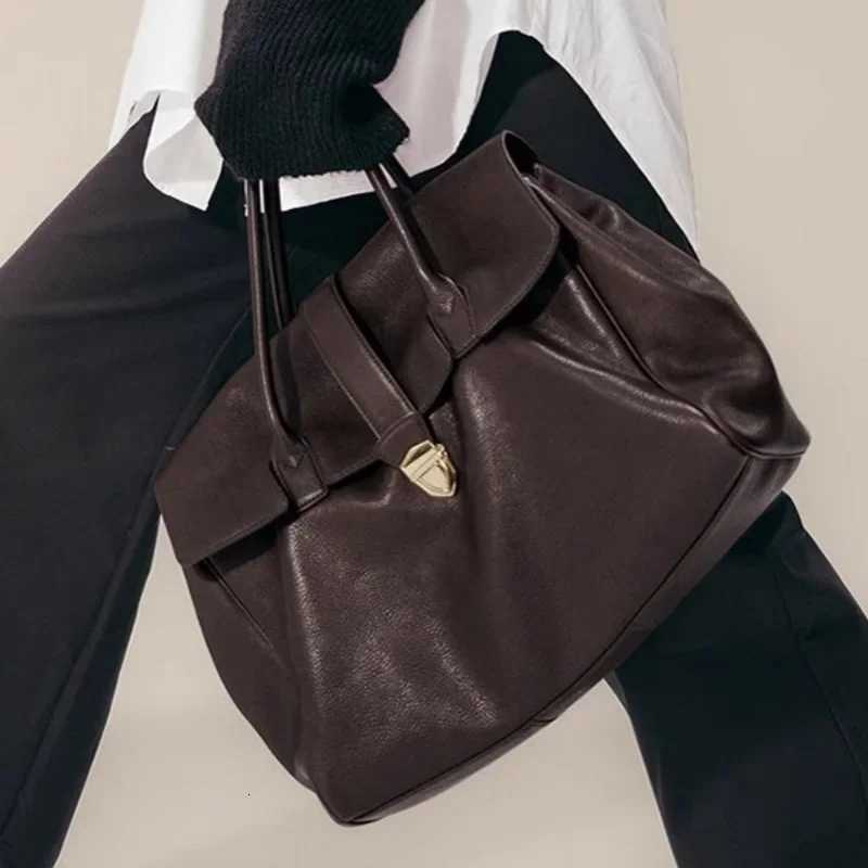 Handbag Briefcase Ladies Leather Retro Large Capacity Commuter Head Layer Cowhide Bags Soft Breathable SoftW251115