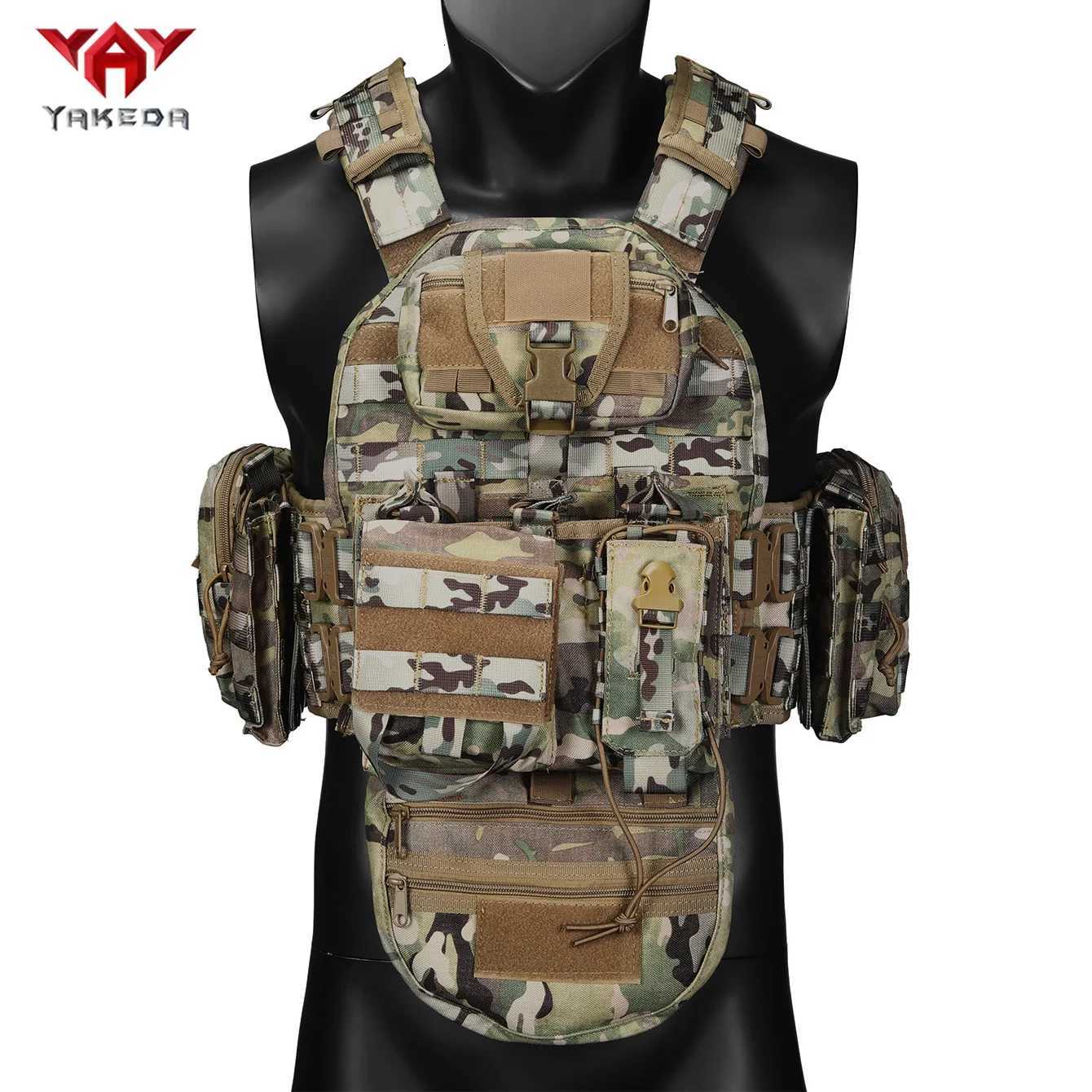YAKEDA four metal buckle hunting vest has multiple pockets. XJ251114
