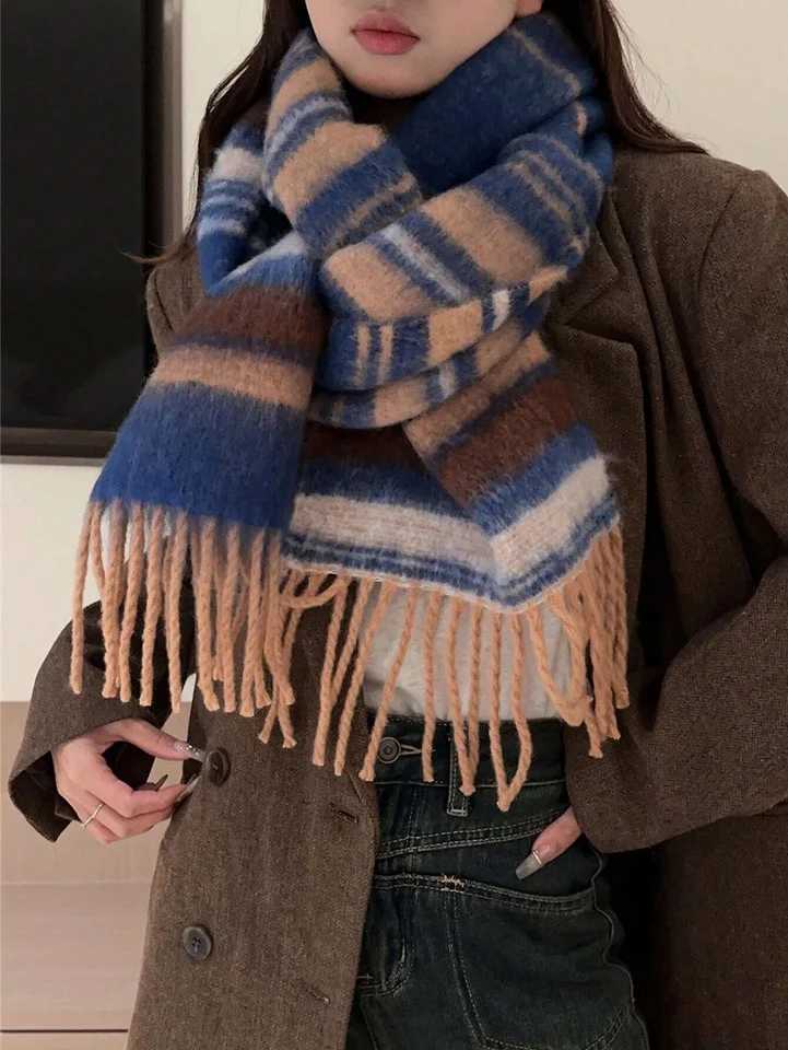 Luxury 2024 Cashmere Feeling Plaid Scarf Women Winter Thicken Warm Big Shawl Pashmina Tassel Scarves Soft Blanket Bandana Thick Muffler Y251115