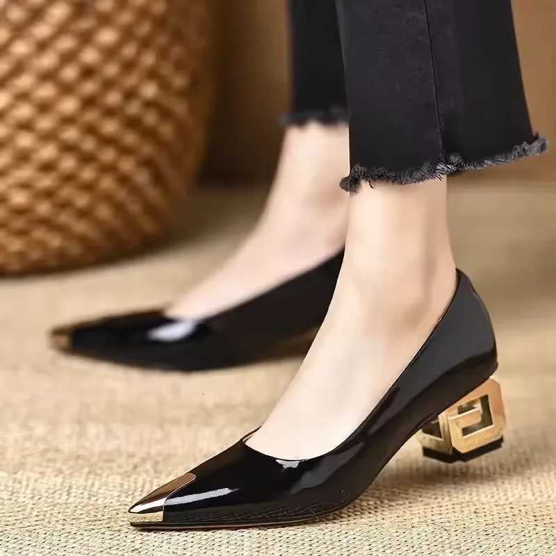 Designer Wen Shoes Pumps High H Shoes Wan Spring Summer Shoes for Wen French Patent Leather Metal Pointed Single Shoe Y251115