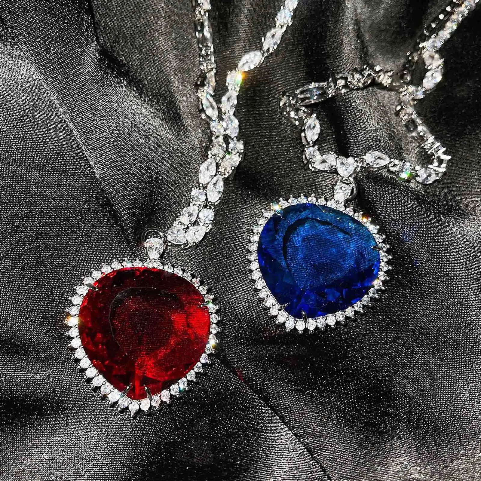 Blue Red TITANIC Heart of the Ocean Necklaces for Women Romantic Crystal Chain Pendant Necklaces Valentines Day Jewelry Gift 250414