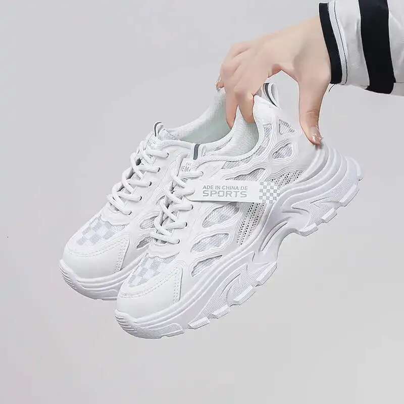 2025 new women's designer fashionable casual sports shoes