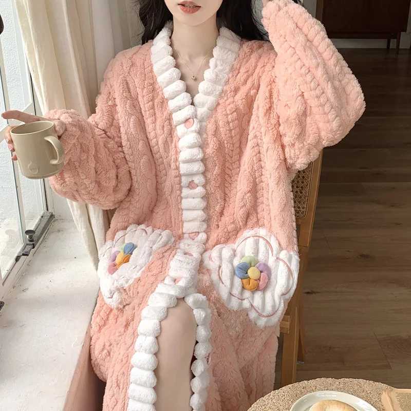 New Cute Nightgowns Warm Bathrobes for Women Pajamas Thick Coral Velvet Bowknot Soft Sleepwear Korean Girls Flannel Long Robe C251115