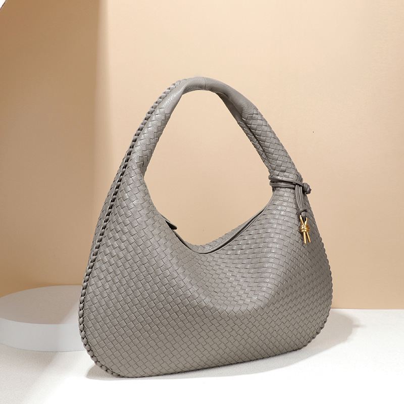 2025 New Dumpling Bag Women Fashion Large Capacity Braided Bag Designer Shoulder Underarm Bag