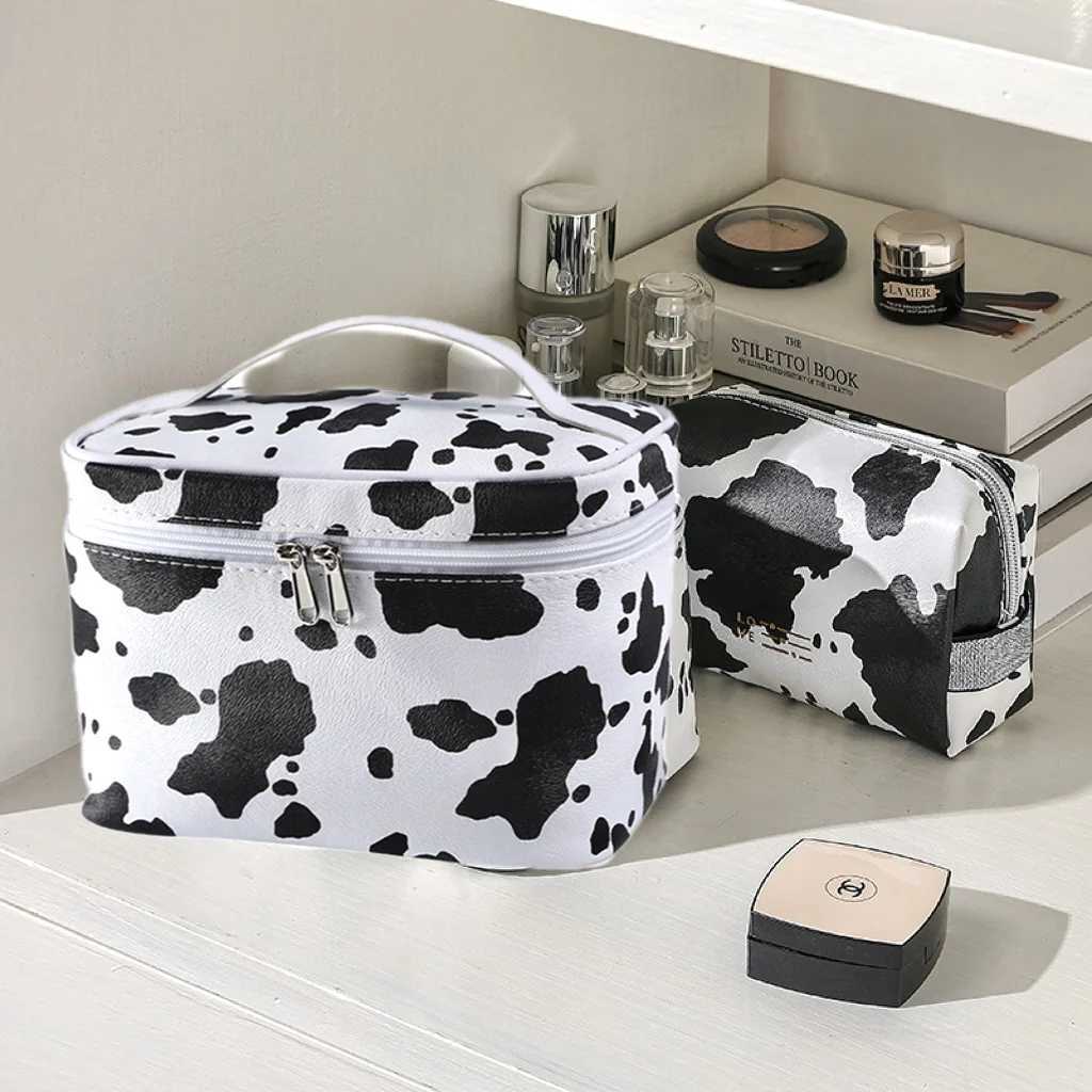 Cow Print Waterproof Makeup Bag - Womens Travel Toilet Organizer with Handle Cow Pattern Makeup Storage BagXJ250415
