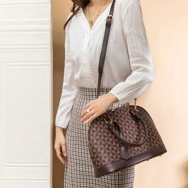 2022 new shell female bag handbags shoulder bags crossbody bags large capacity handbagsW251115