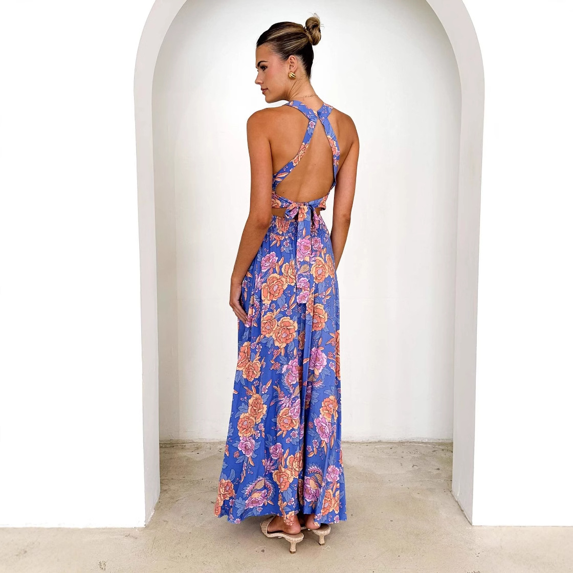 G421Chic Halter Neck Boho Floral Dress High-Rise, Backless Summer Beachwear