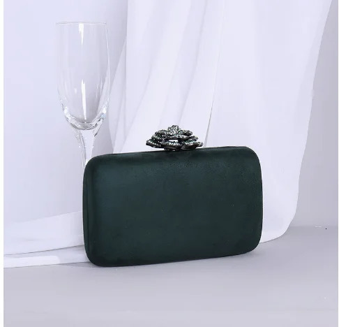 Winter Velvet Clutch Bag Diamond Flower Lock Elegant Evening Bag er Purse Wedding Chain Clutch 250409