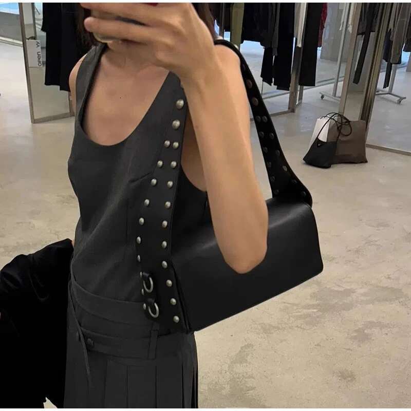 Horizontal Square Design Rivet 2025 New Korean Shoulder Messenger Soft Leather Underarm Bag Black Motorcycle Bags