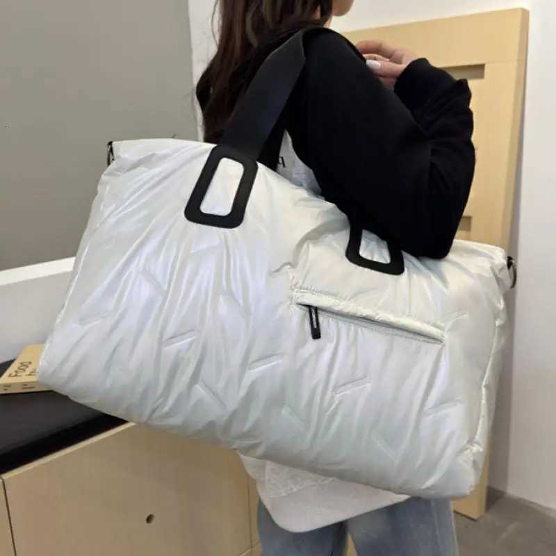 Sport Fitness Bag Large Capacity Travel Tote Bags Wet Dry Separation Weekend Handbags Waterproof Messenger Bag For OutdoorW251115