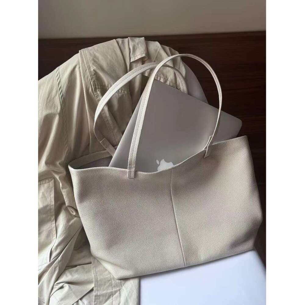 Mm Women's Bags Head Layer Cowhide Tote With Large Capacity For Women's Versatile Commuting Shoulder New Minimalist Shopping Underarm Bag