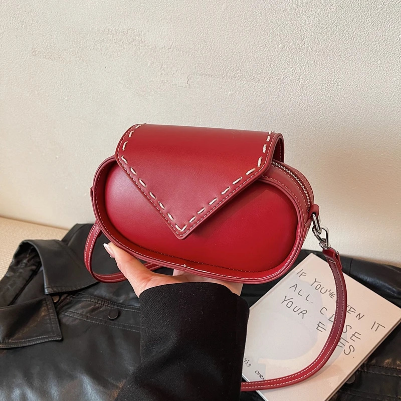 Advanced Feeling Retro Fashion Project Womens Shoulder Bag PU Solid Color Beautiful Versatile Crossbody Bag 250410