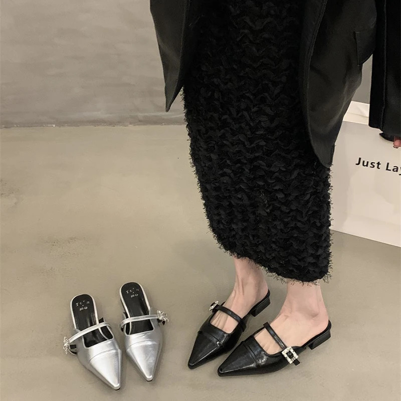 Summer Pointed Toe Womens Puppet Slide Shoes Fashion Crystal Style Low Heel Slide Shoes 250411