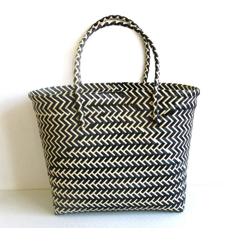 Handmade Beach Bag New Plastic Strapping, Woven Hand-Held Vegetable Basket Striped Color Blocked Beach Bag, Fashionable Women's Bag Kq2