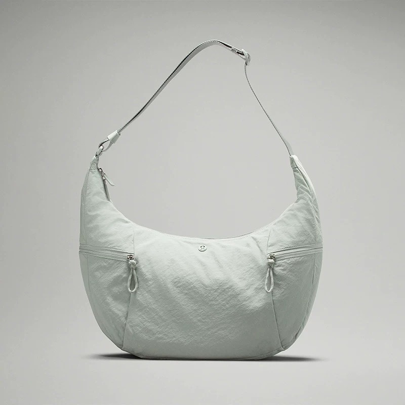 2025 Women's Korean-style lazy dumpg shoulder bag with a niche high-end feel Versatile for commuting and fiess