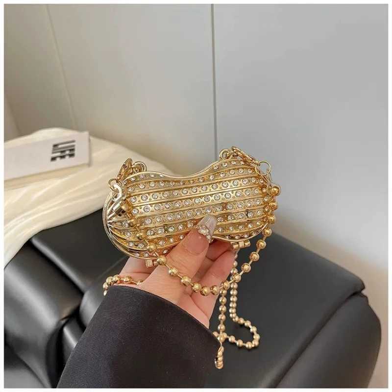 Luxury Diamond Inlay Peanut Shape Crystal Clutch Purse Stones Evening Wedding Party Shoulder Bag Handle Rhinestone Mini Handbags W251114