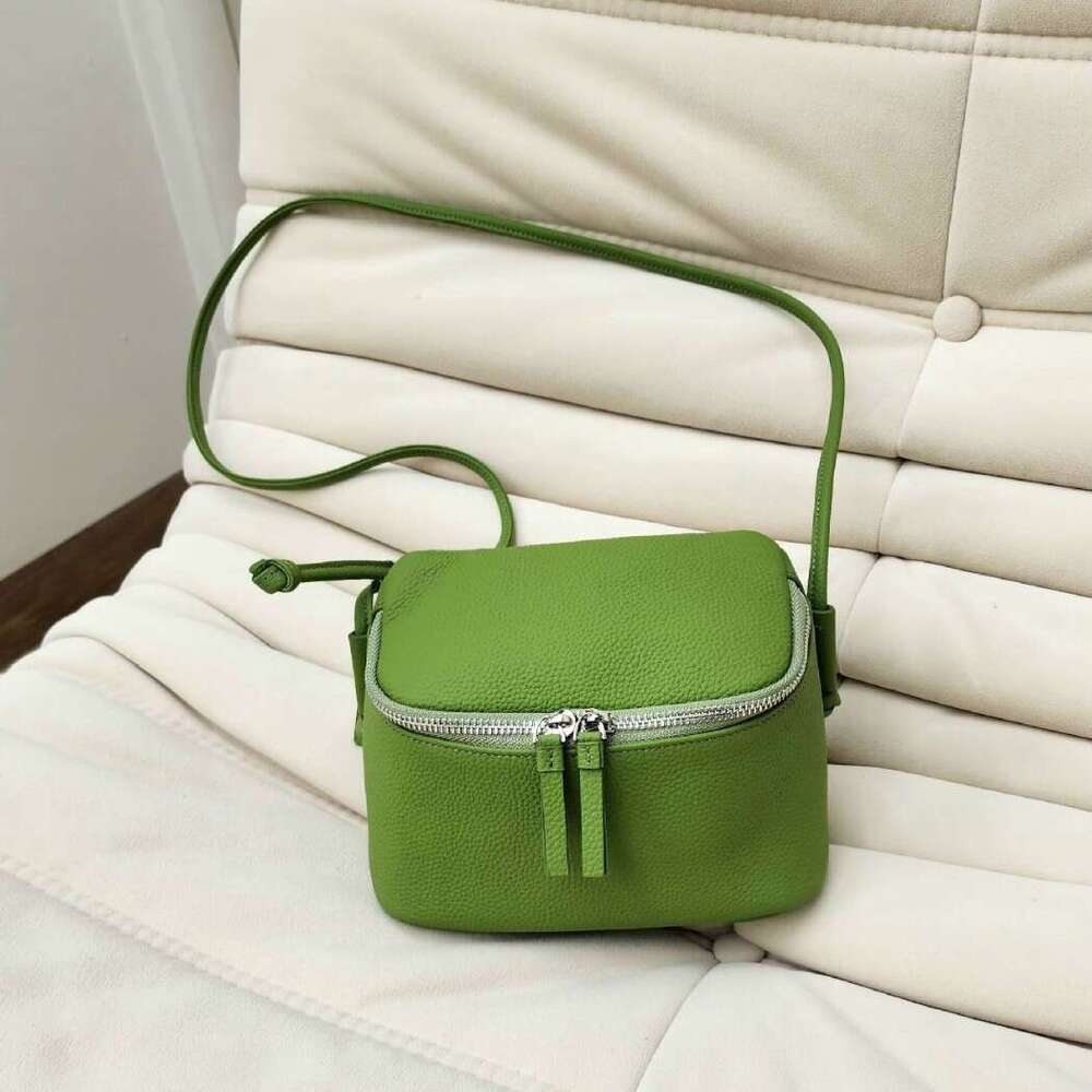 Mm Women's Bags Niche Minimalist Design Fresh Leather Women's Casual Versatile Shoulder Crossbody Small Mobile Phone Bag For Women