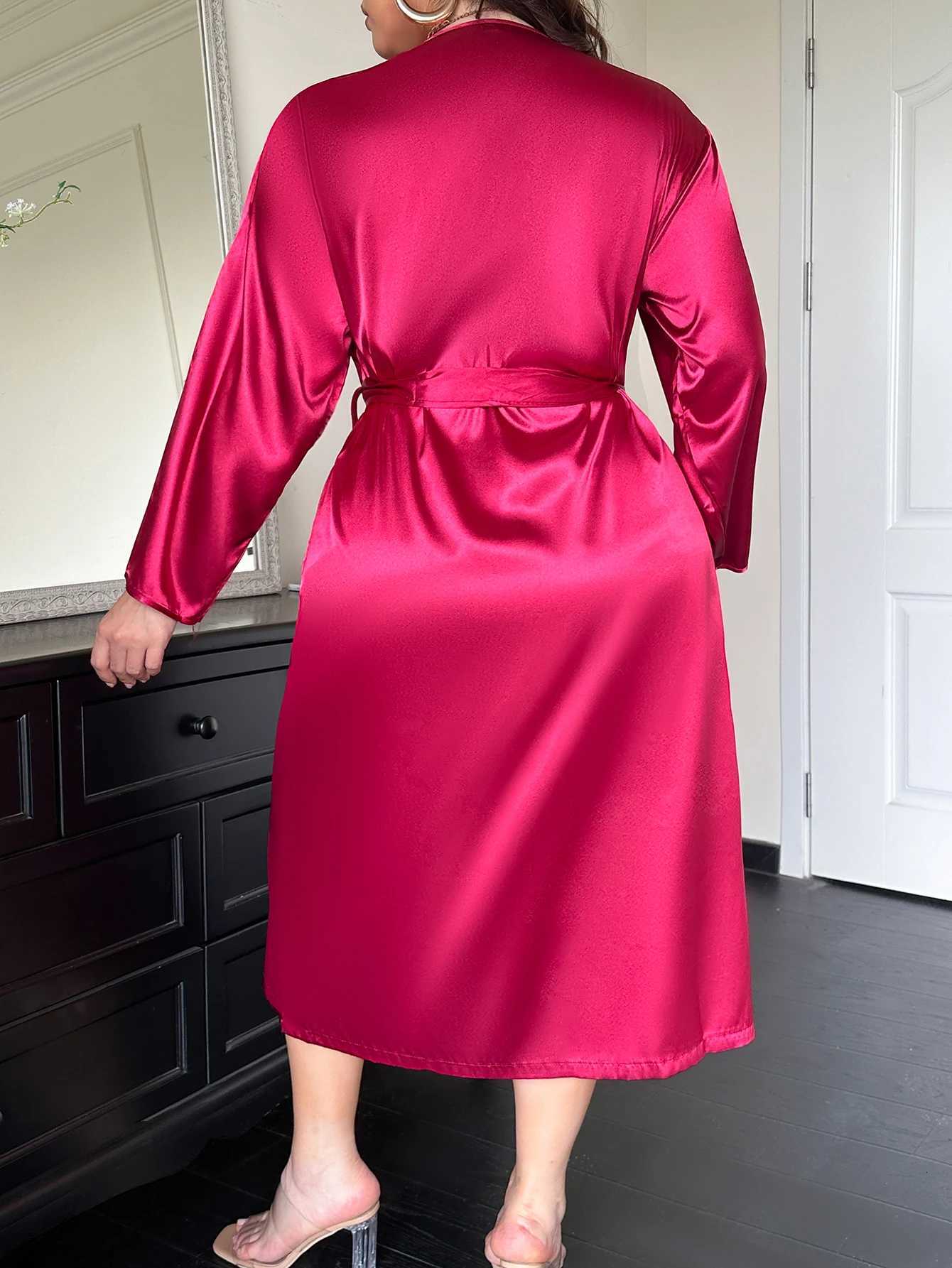 Solid color simple Plus size womens robe sexy and comfortable polyester womens home wear C251115