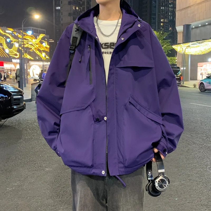 Fashionable mens casual windproof jacket hooded jacket high street outdoor mens waterproof multi bag cargo jacket 250415