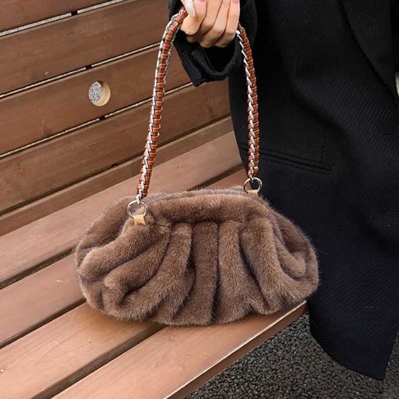 Designer Pleated Design Faux Fur Shoder Bags For Wen 2025 Luxury Designer Purses And Handbags Winter Warm Soft Plush Y251114